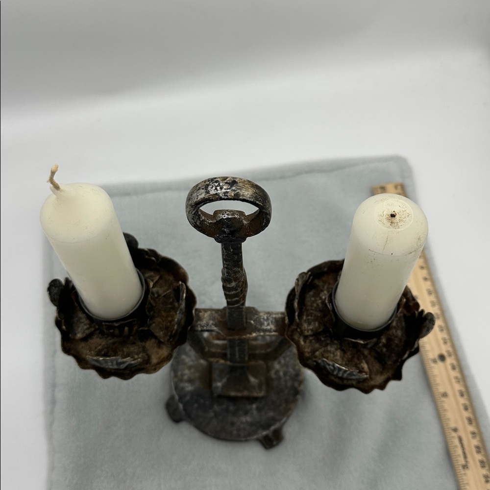 Vintage Wrought Iron 2 Larger Candelabra Leaf Motif’s - Picture 7 of 10